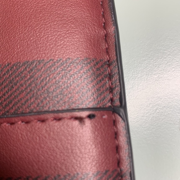 Isaac Mizrahi padded Buffalo check tablet case unisex - Picture 7 of 7